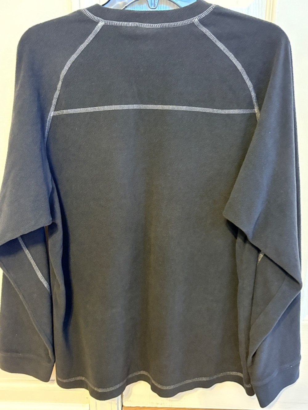 Columbia pullover. - Picture 2 of 3